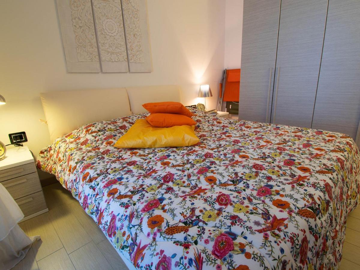 Cherubino - Stunning Lake View With Swimming Pool Parzanica Exteriör bild