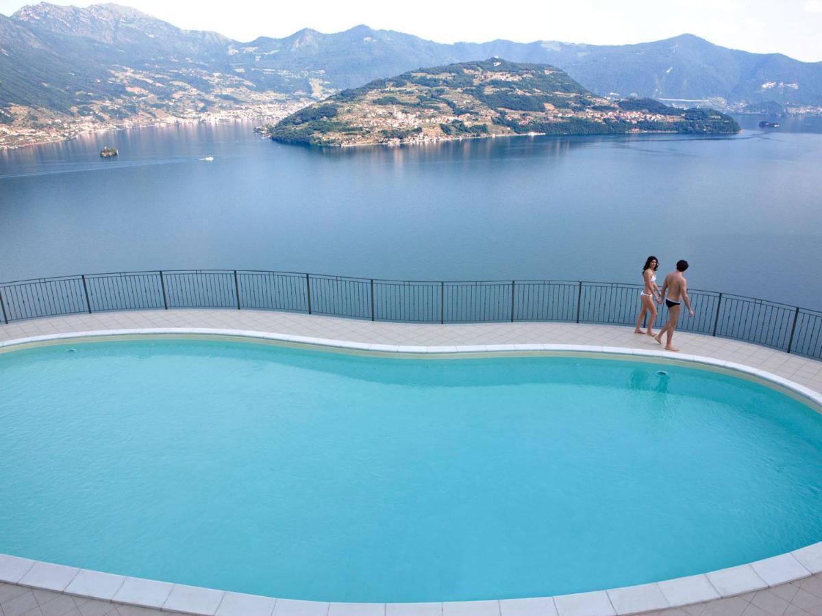 Cherubino - Stunning Lake View With Swimming Pool Parzanica Exteriör bild